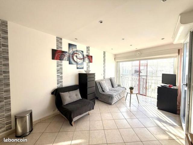Studio 2 pièces 25 m²