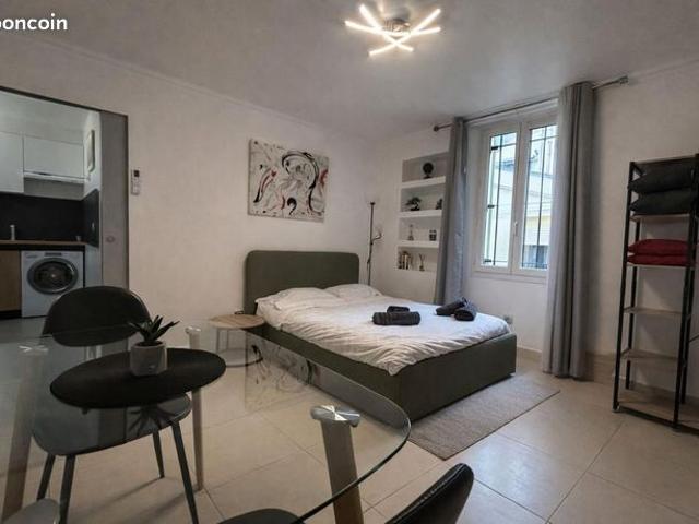 Studio 2 pièces 25 m²