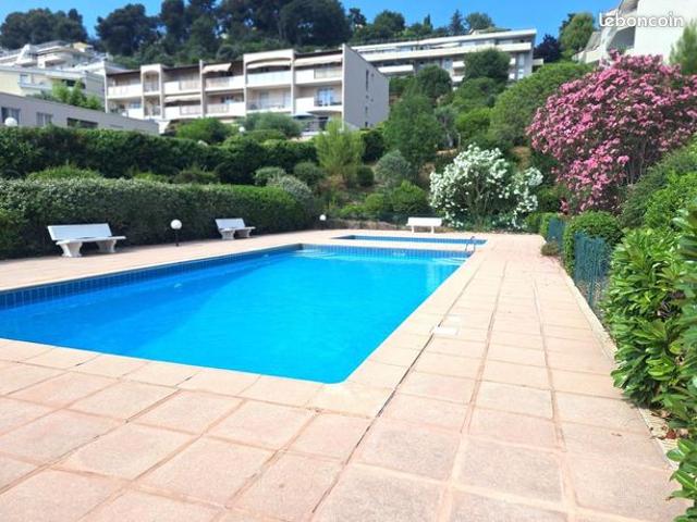 Studio 2 pièces 27 m²
