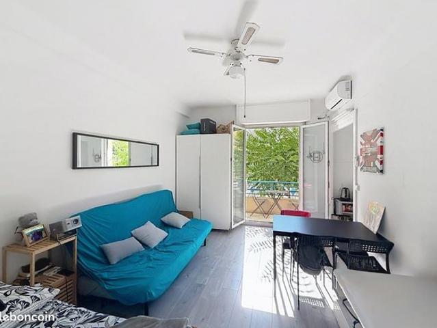 Studio 2 pièces 27 m²