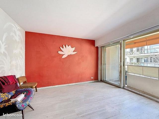 Studio 2 pièces 27 m²