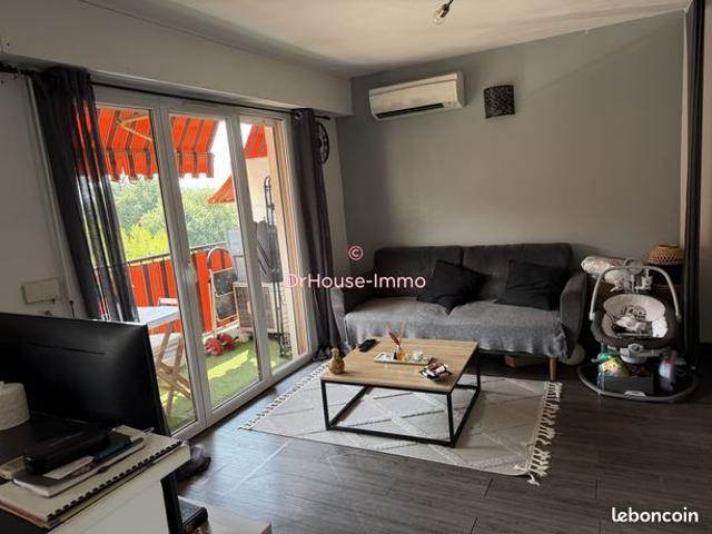 Studio 2 pièces 30 m²