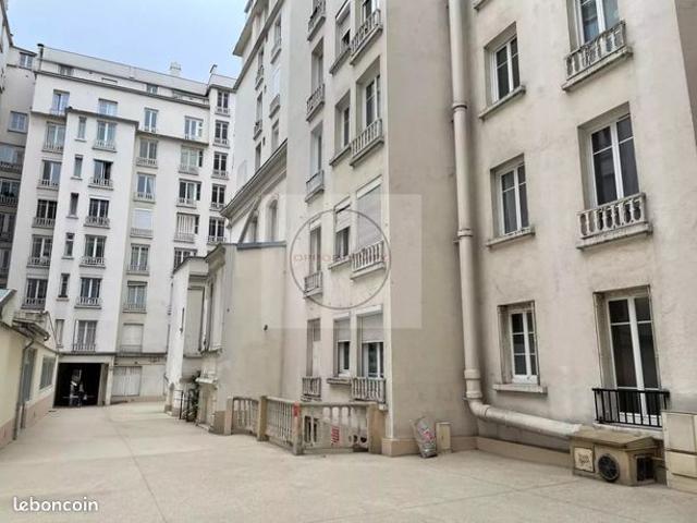 Studio 2 pièces 30 m²