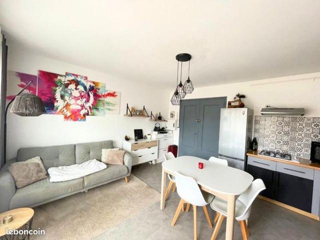 Studio 2 pièces 30 m²