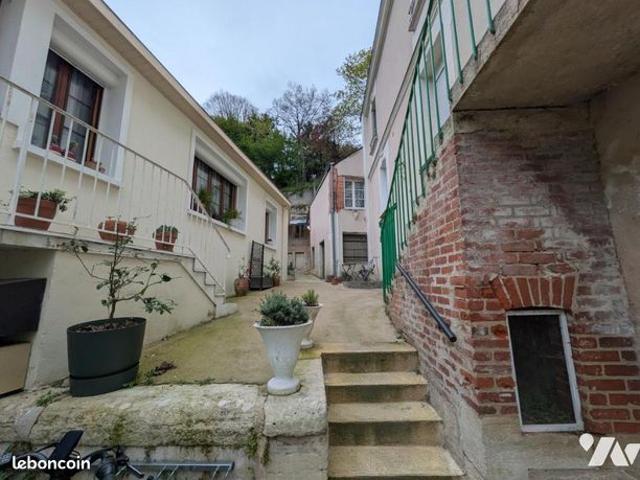 Studio 2 pièces 45 m²