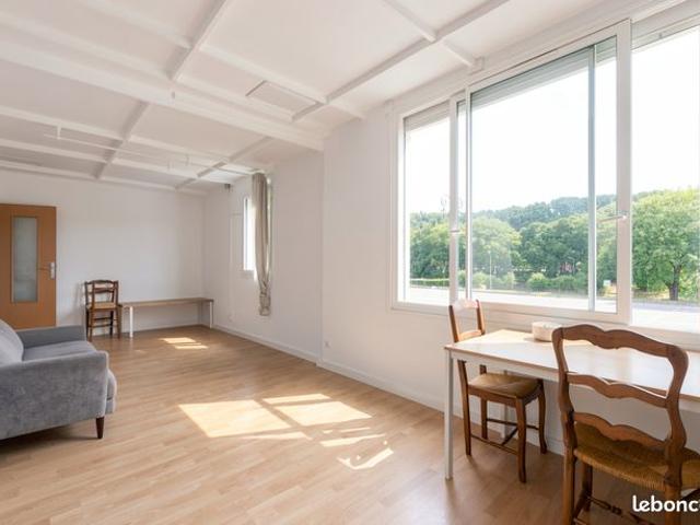 Studio 2 pièces 57 m²