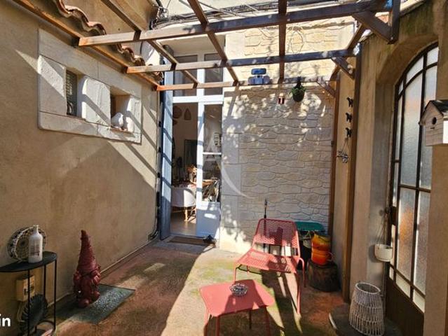 Studio 2 pièces 76 m²