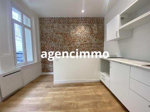 3 PIECES: Studio + 2 pièces en Souplex