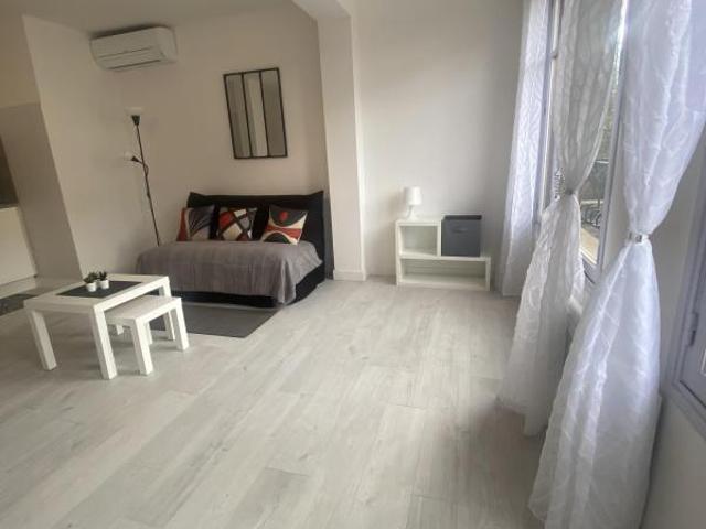 Studio 30 m²