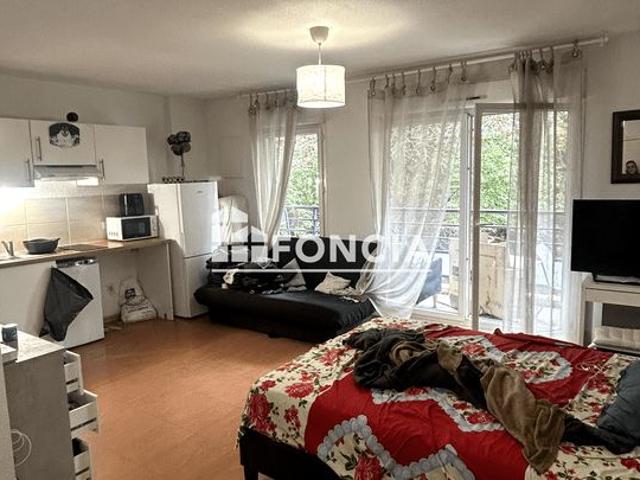 Studio 30 m² avec balcon – Résidence 2011