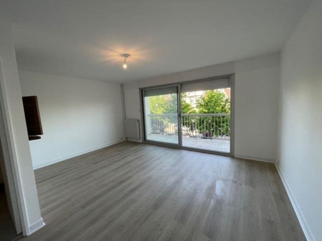 STUDIO 30 M² SECTEUR POMMERY