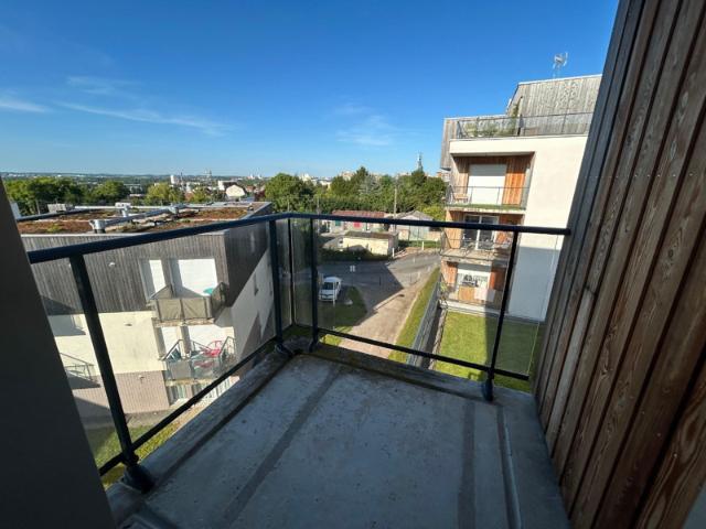 Studio 30m2 avec balcon & parking Quartier St Jean