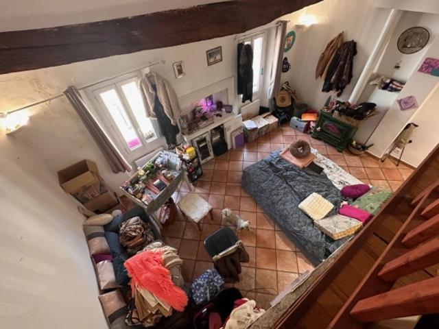 Studio 30m² + mezzanine sous les toits