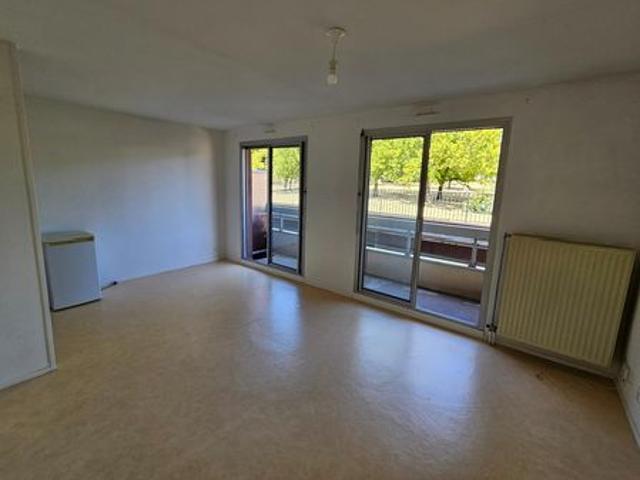 Studio 31 m² Cusset proche Lycée de Presles et Valery Larbaud