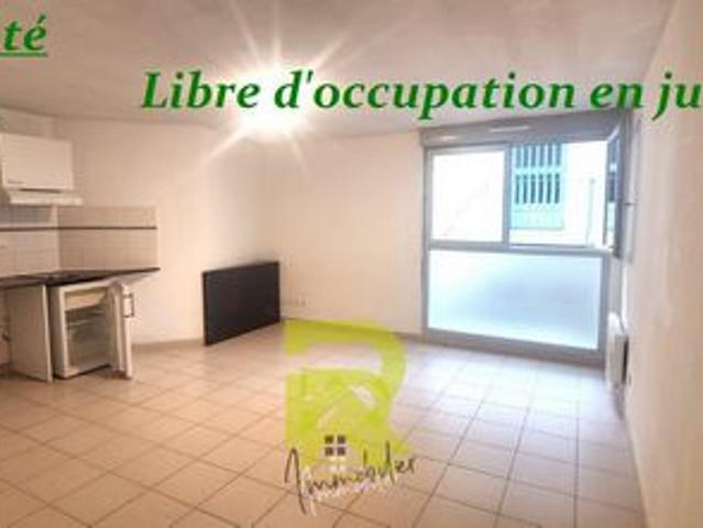 STUDIO 31m2 avec Parking intérieur LIBRE