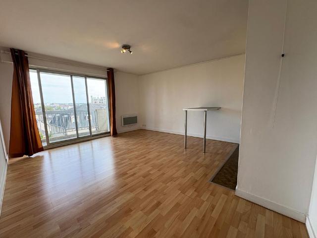 Studio 31m TOURS Heurteloup avec Balcon