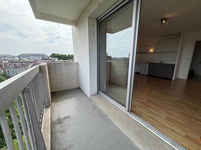 Studio 31m TOURS Heurteloup avec Balcon