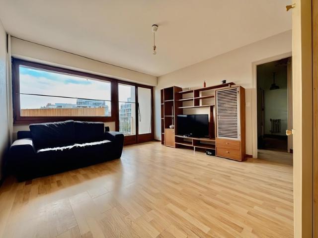 STUDIO 32 m² à vendre 1 place de parking CAVE ANNEMASSE 74