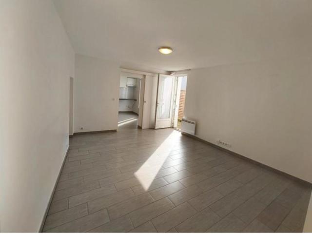 Studio / 32m² / Noisy Champs RER A