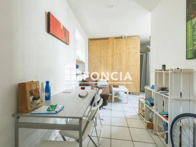 Studio 33 m²