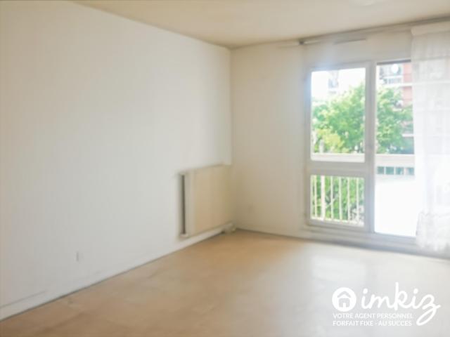 studio 33m2 avec loggia isolée