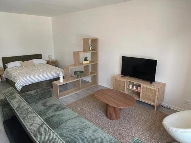 Studio / 33m² / Evry Courcouronnes RER D