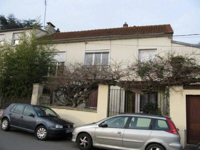 STUDIO