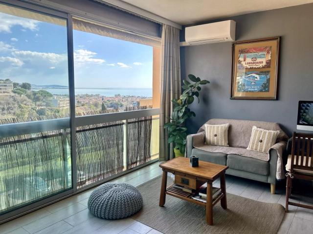 Studio 37,5 m² vue mer et montagne – Dernier étage