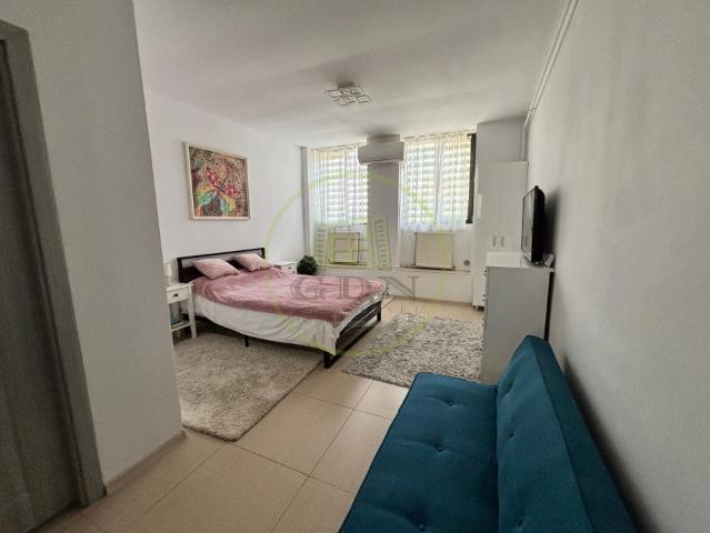 Studio, 38 mp, Centru, zona Catedrala Mitropolitana