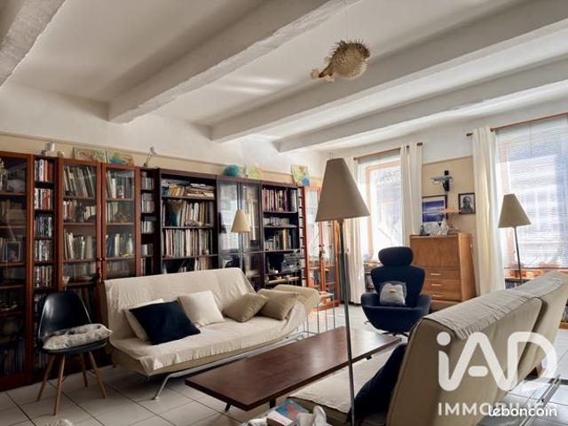 Studio 7 pièces 187 m²