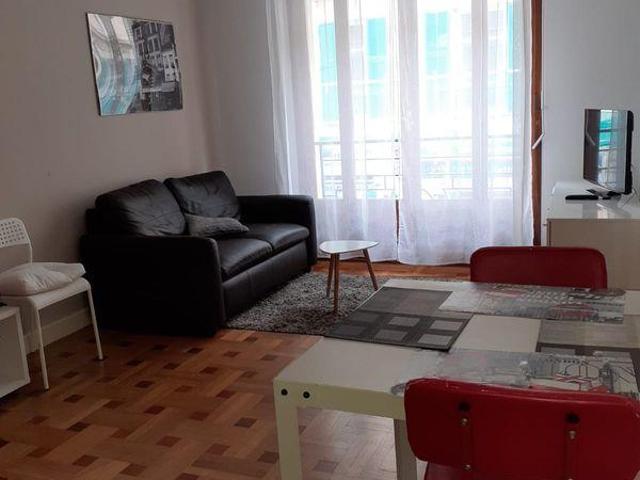 Studio 40m2 hotel des postes