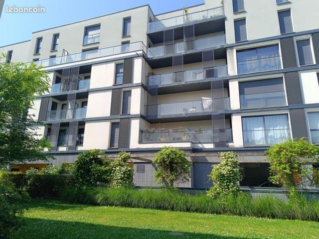 Studio 45 m² Lille