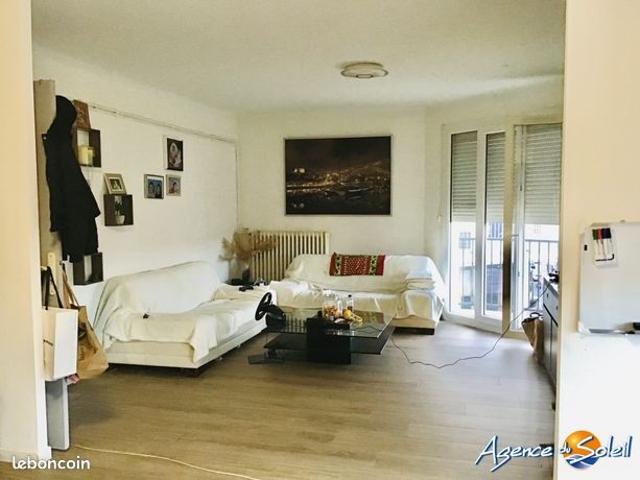 Studio 4 pièces 107 m²