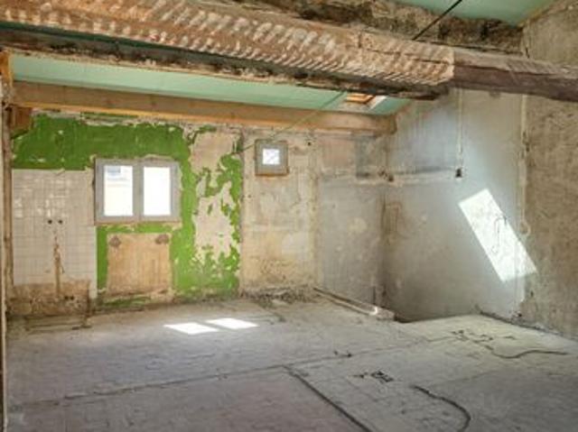 Studio 4 pièces 108 m²