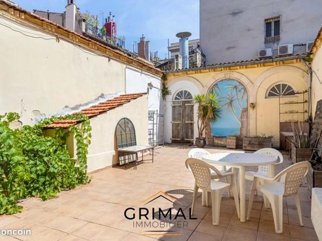 Studio 4 pièces 118 m²