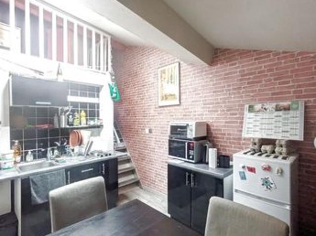 Studio 4 pièces 139 m²