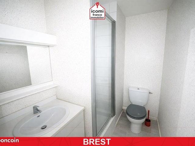 Studio 4 pièces 52 m²