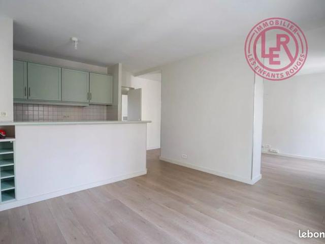 Studio 4 pièces 79 m²
