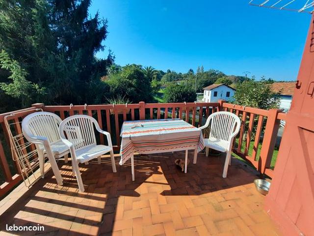 Studio 4 pièces 82 m²