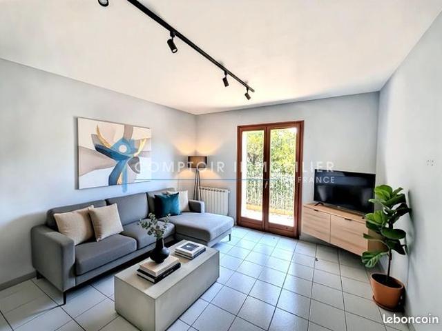 Studio 4 pièces 85 m²