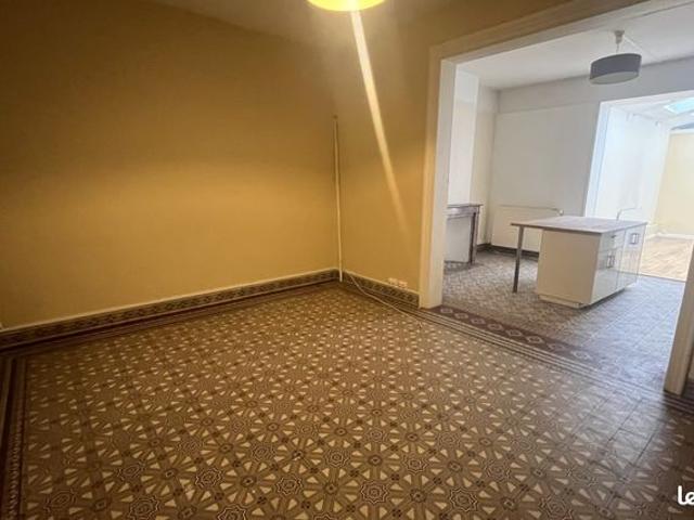 Studio 4 pièces 96 m²