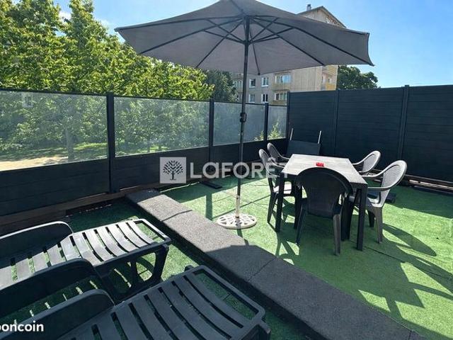 Studio 4 pièces 98 m²