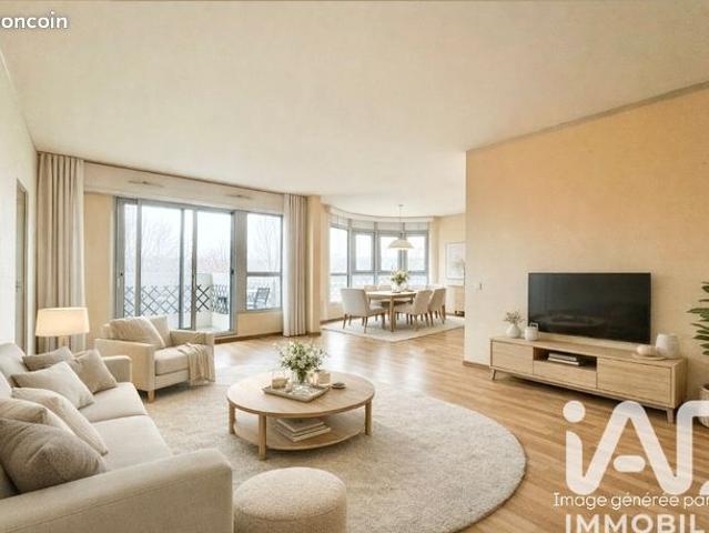 Studio 5 pièces 100 m²