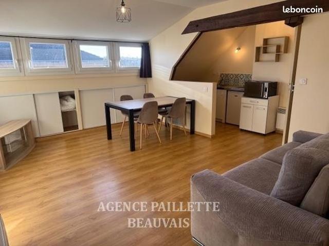 Studio 5 pièces 114 m²