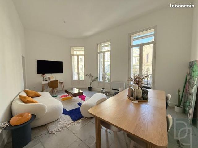 Studio 5 pièces 115 m²