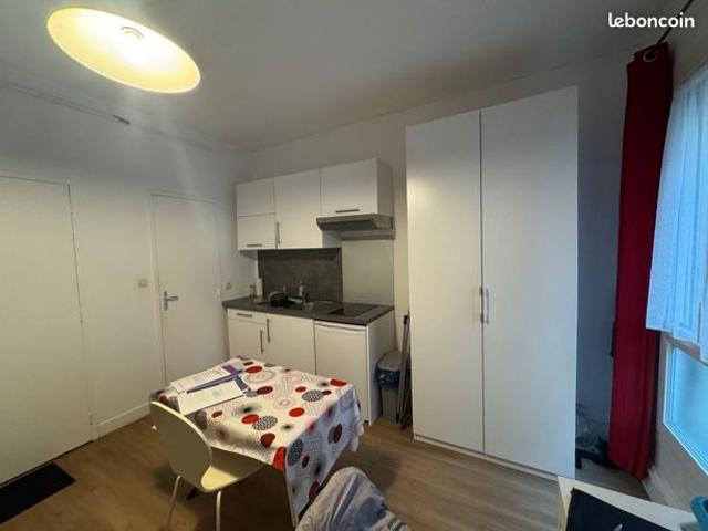 Studio 5 pièces 110 m²