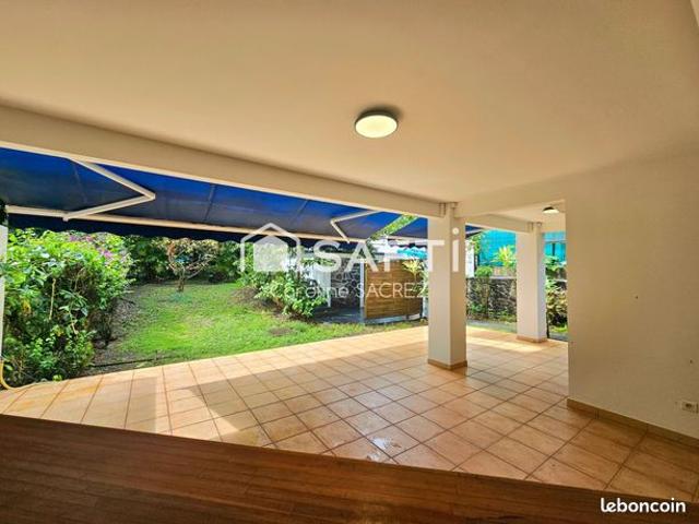 Studio 5 pièces 113 m²