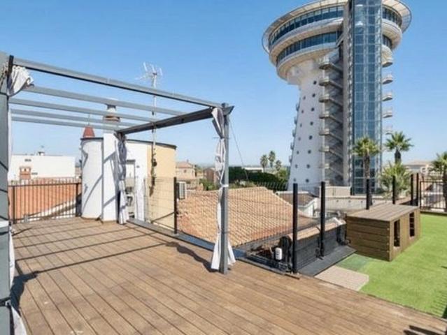 Studio 5 pièces 91 m²