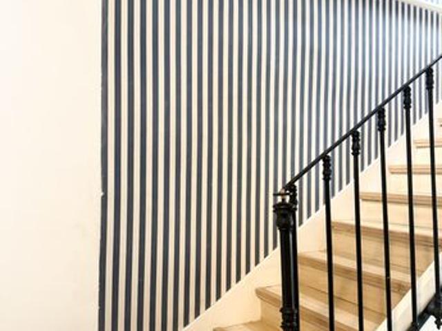 Studio 6 pièces 130 m²