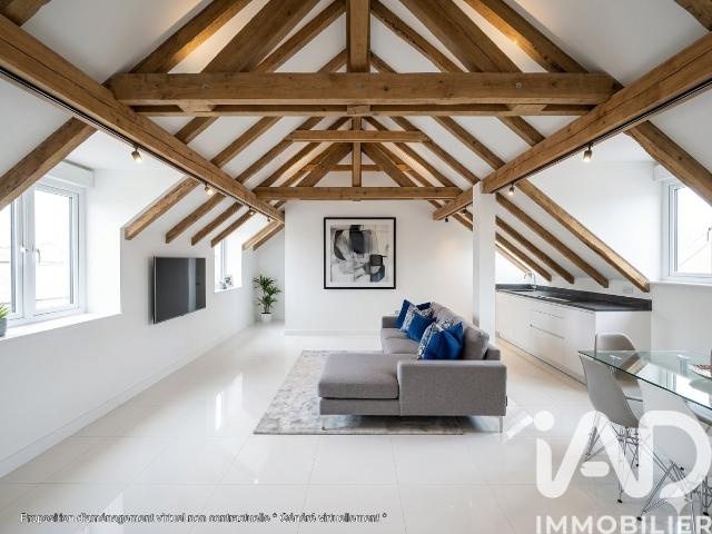 Studio 82 m²